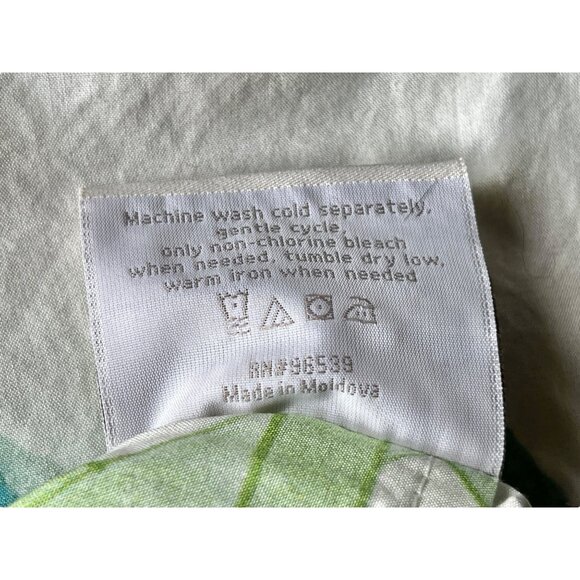 2 Southern Living Pillow Shams With Floral & Geometric Patterns 20x26 - Picture 7 of 10